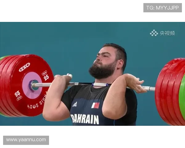 韩飞龙险被KO后爆发力压全场 一举击溃老外自由搏击选手 夺峨眉传奇胜利